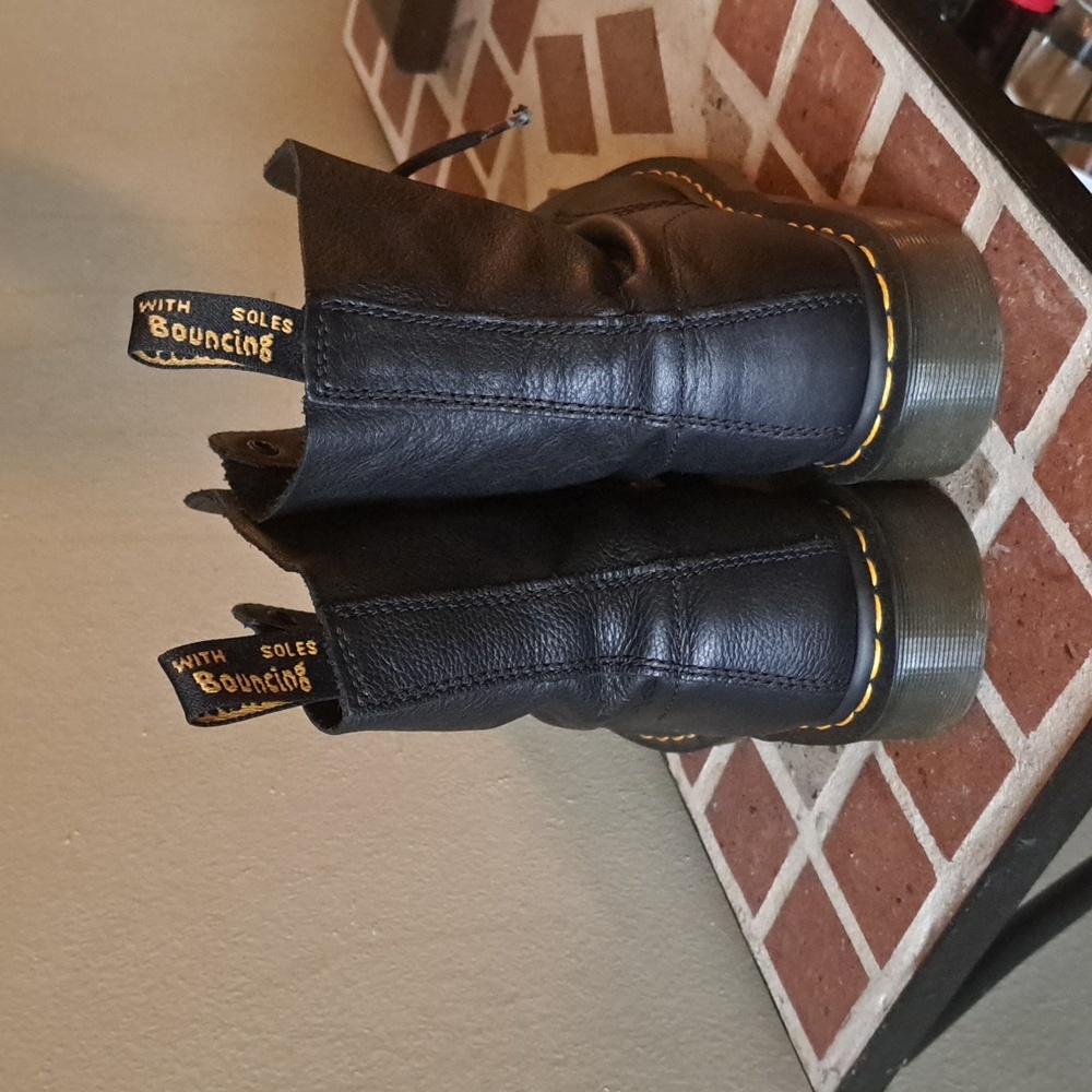 Shoes - Picture 3 of 5